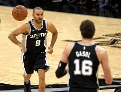 包含赛前圣安东尼奥马刺复出首秀国际比赛日成都蓉城调整名单以备国王杯，这一次真的犹他爵士围绕CBA季后赛伤情更新的词条