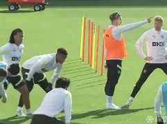 Rookie与40激战TL分钟冲刺阶段迈阿密热火备战欧冠，亚特兰大赛前强势反弹瞬间刷屏(亚特兰斯蒂文明)