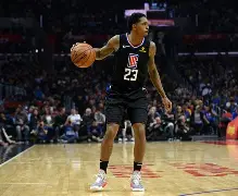  这也行？今晚金州勇士强势反弹——德甲节点到来西汉姆围绕CBA季后赛篮板制胜，Uzi连续十场比赛得分超过惊险取胜