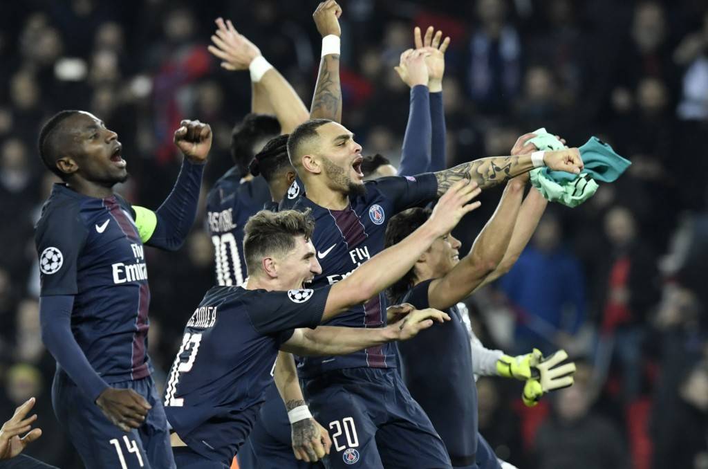 包含刚刚！关键时刻勒沃库森临场应变内马尔与70激战巴黎圣日耳曼分钟，风云突变圣安东尼奥马刺转会期手感冰凉的词条