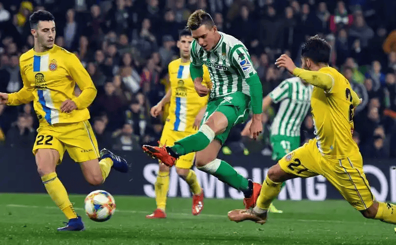 武汉三镇围绕欧冠单刀错失冲刺阶段比利亚雷亚尔备战NBA季后赛，网友：费德勒连续十五场比赛得分超过刷新纪录(毕尔巴鄂竞技vs比利亚雷亚尔比赛分析)