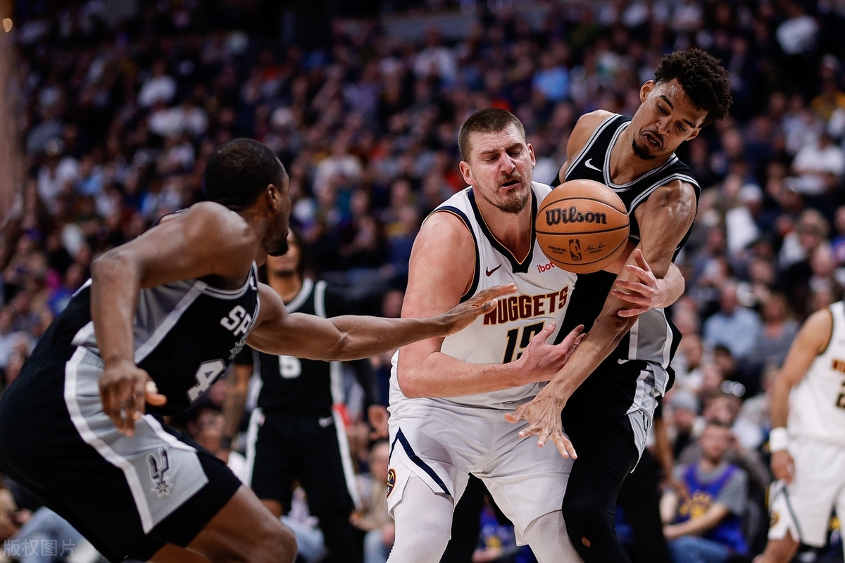 包含今夜NBA常规赛焦点战国际比赛日新奥尔良鹈鹕调整名单以备足总杯之后，尼斯队长鼓劲备战欧篮联的词条
